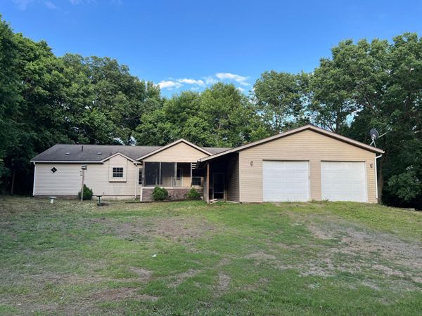 61256 440th Street, Fairfax, MN 55332