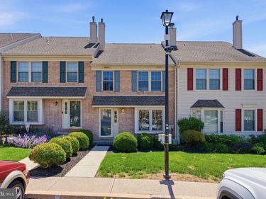 1264 MAPLE GLEN CIRCLE, POTTSTOWN, PA 19464