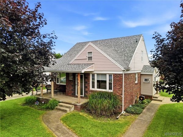 86 E Milnor Avenue, Buffalo, NY 14218