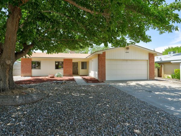 8546 Yeager Drive NE, Albuquerque, NM 87109