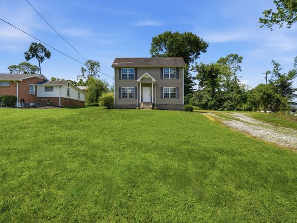 263 Rockland Rd, Hendersonville, TN 37075