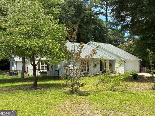 1124 Granite Lane, Loganville, GA 30052