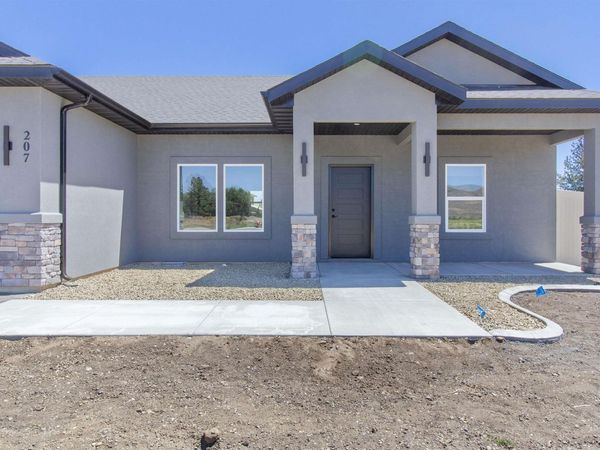 207 W First St., Carey, ID 83320