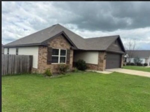760 Madison Drive , Prairie Grove, AR 72753
