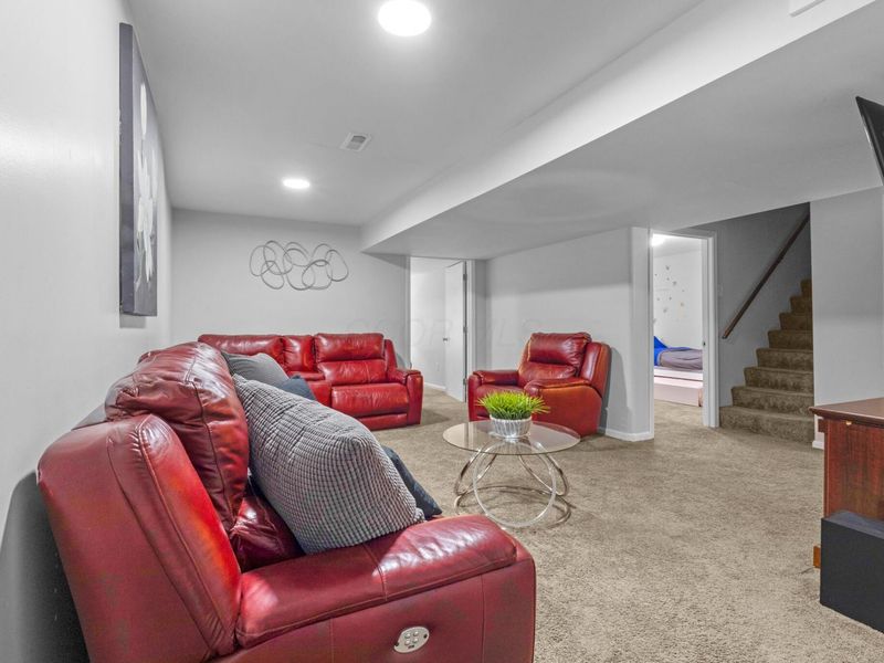 2049 Willow Glen Lane, Unit B, Columbus, OH 43229 Photo 25