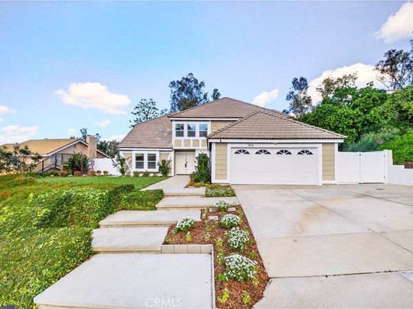 1070 S Road Runner, Anaheim, CA 92807