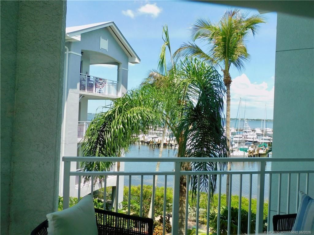 815 NW Flagler Avenue, Unit 302, Stuart, FL 34994 Photo