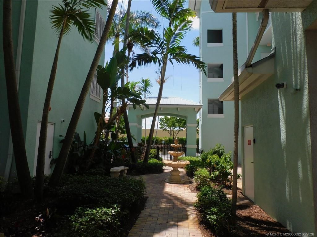 815 NW Flagler Avenue, Unit 302, Stuart, FL 34994 Photo