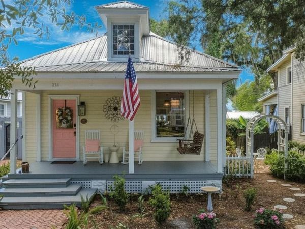 514 S PALMETTO AVENUE , SANFORD, FL 32771