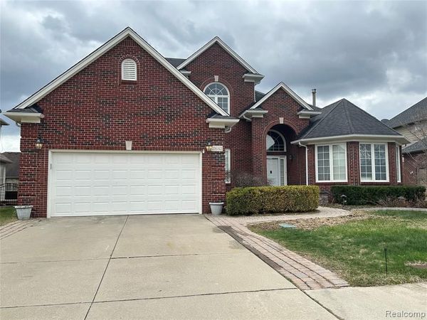 21642 Kendyl Court , Macomb Twp, MI 48044