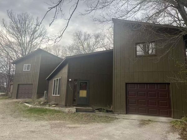 2823-2825 Ontario Street, Ames, IA 50014