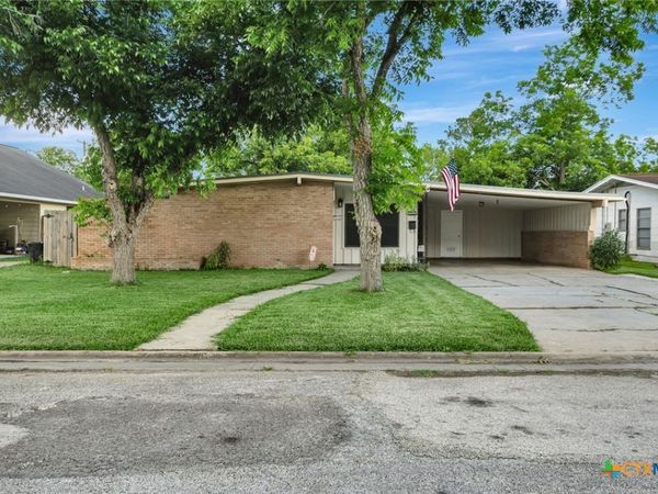 2301 E Walnut Ave , Victoria, TX 77901