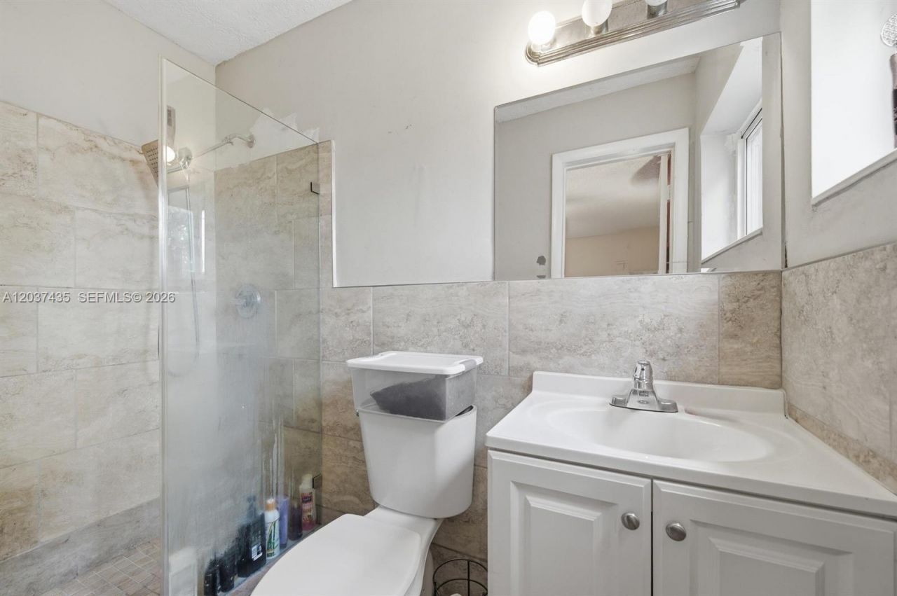 3821 NW 4th Pl, Lauderhill, FL 33311 Photo