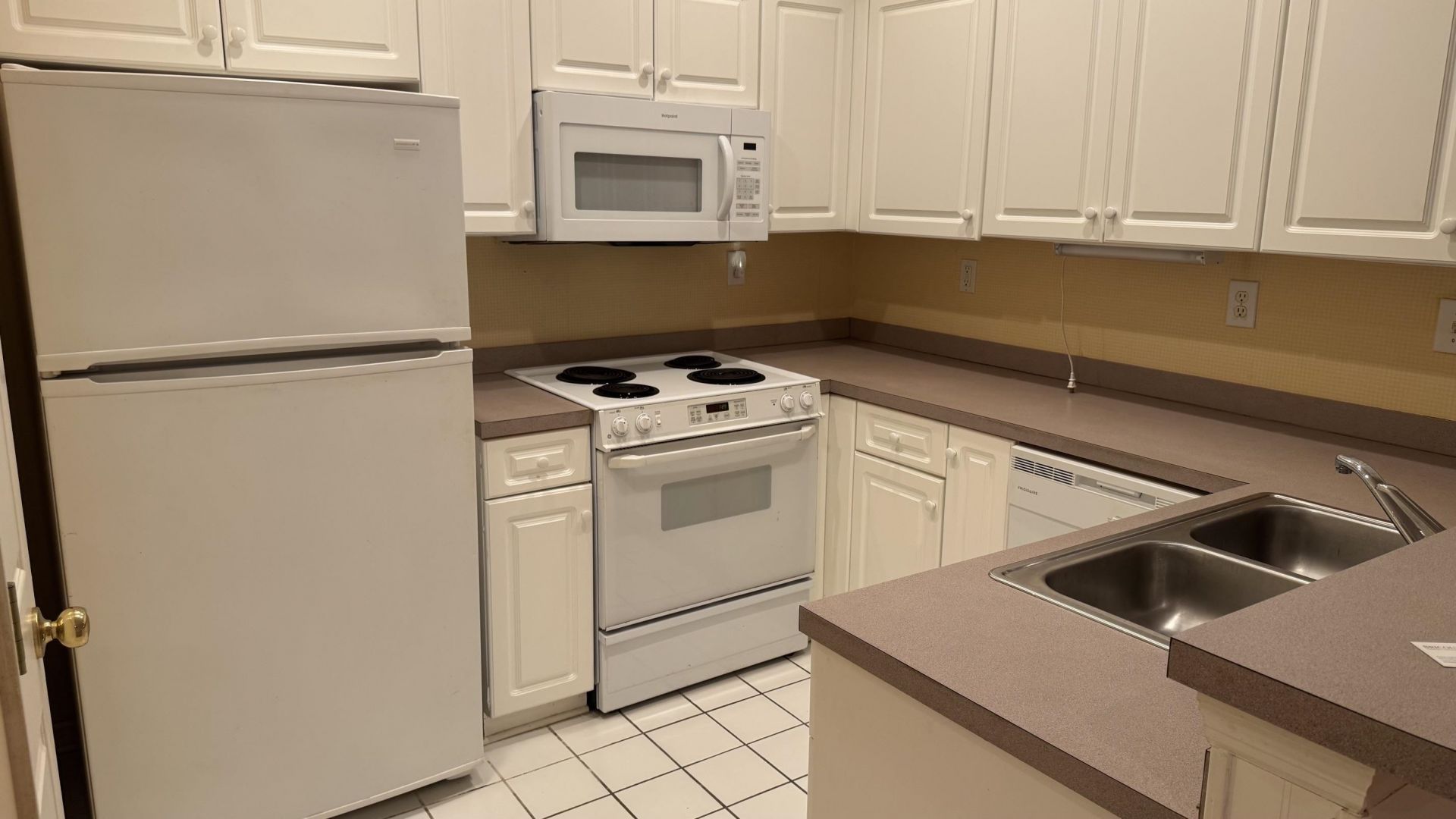 4660 Lightkeepers Way  Photo 6