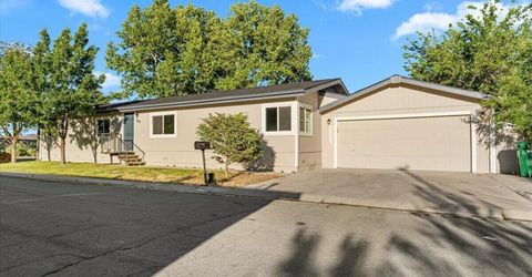 360 Ave De La Couleurs, Sparks, NV 89434 Photo