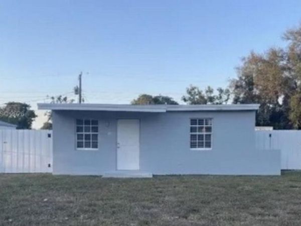 2349 NW 13th Court, Unit 2349, Fort Lauderdale, FL 33311