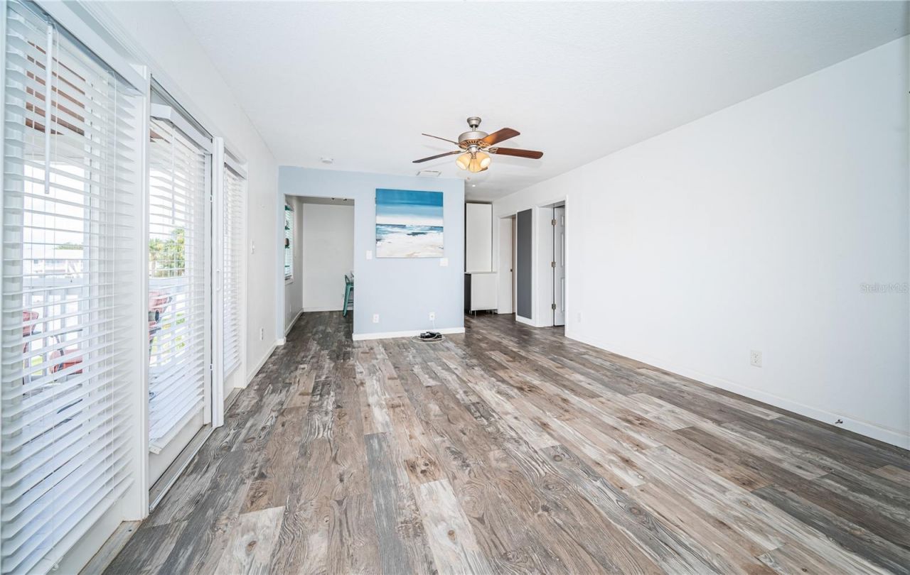 149 Seahorse Drive Se, Unit H, Saint Petersburg, FL 33705 Photo