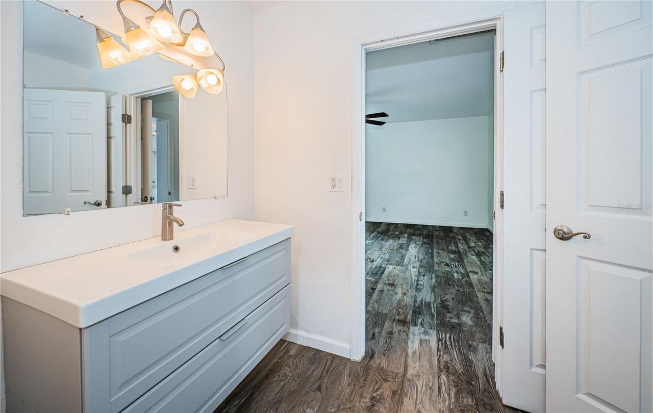 149 Seahorse Drive Se, Unit H, Saint Petersburg, FL 33705 Photo