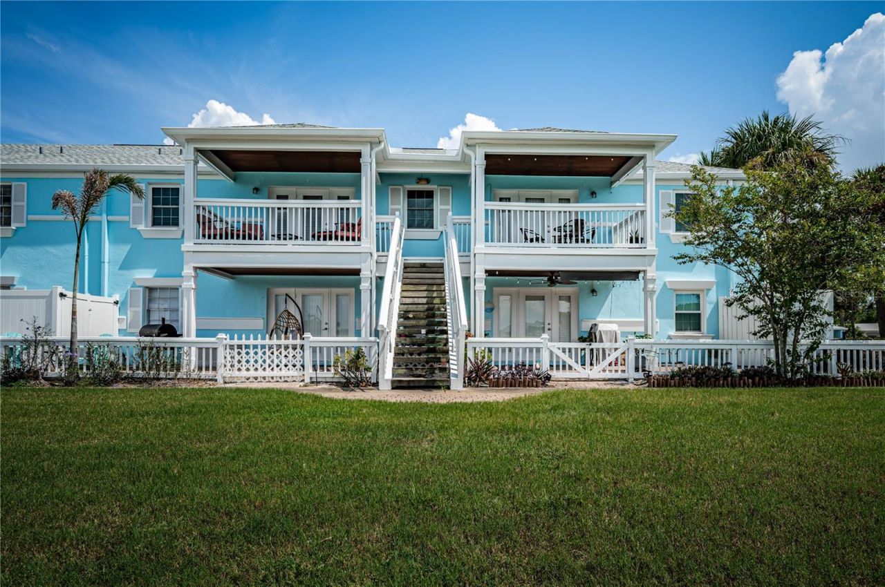 149 Seahorse Drive Se, Unit H, Saint Petersburg, FL 33705 Photo