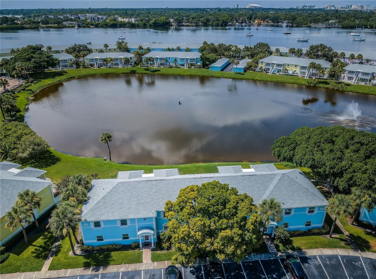 149 Seahorse Drive Se, Unit H, Saint Petersburg, FL 33705 Photo
