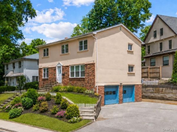 1 Wood Road , Great Neck, NY 11024