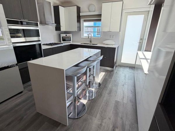650 Pennsylvania Ave , Unit 24, Miami Beach, FL 33139