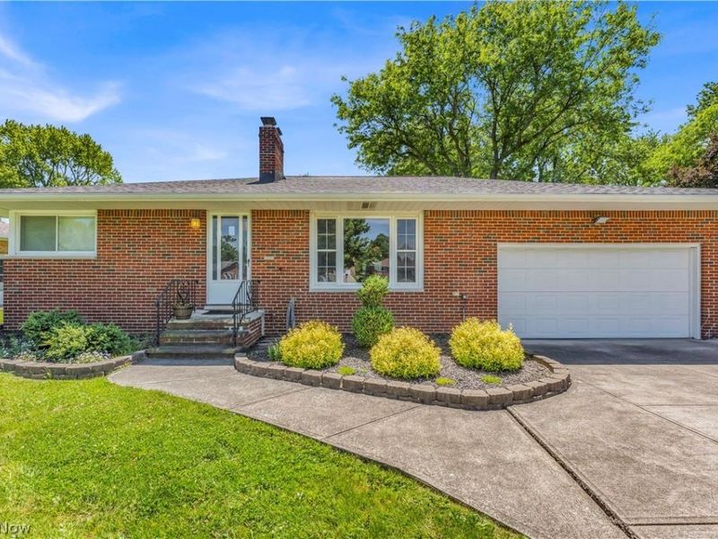 364 Cherry Lane, Seven Hills, OH 44131 Photo 1