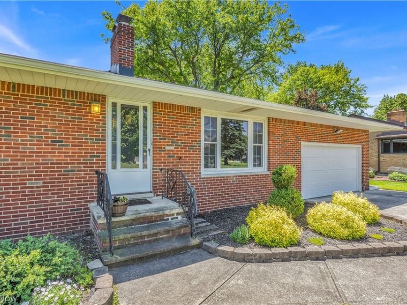 364 Cherry Lane, Seven Hills, OH 44131 Photo 15