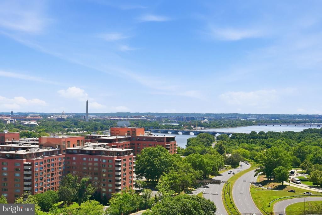 1600 N OAK STREET, ARLINGTON, VA 22209
