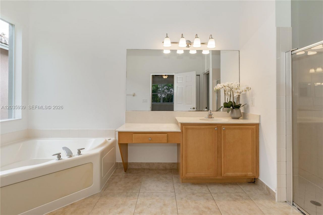 4413 W Whitewater Ave, Weston, FL 33332 Photo