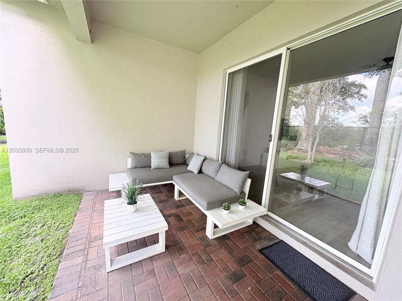 4413 W Whitewater Ave, Weston, FL 33332 Photo