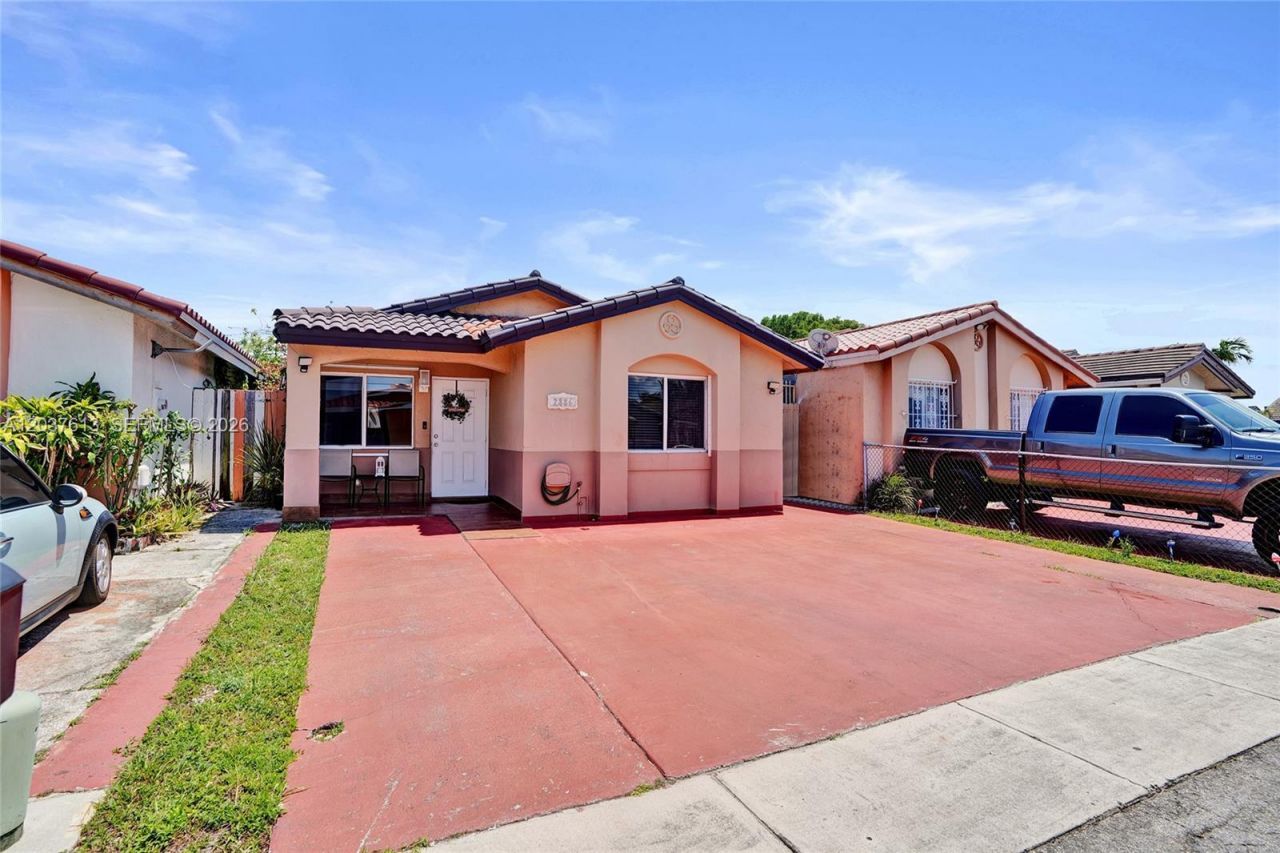 2886 W 74th Pl, Hialeah, FL 33018 Photo