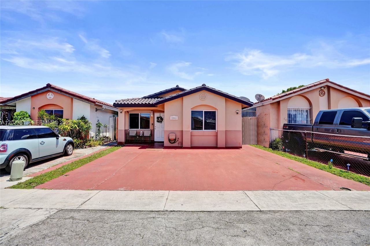 2886 W 74th Pl, Hialeah, FL 33018 Photo