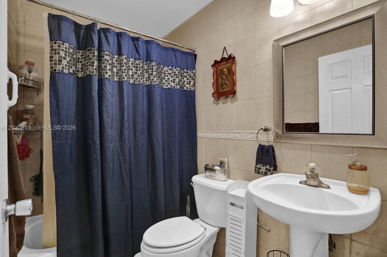 2886 W 74th Pl, Hialeah, FL 33018 Photo