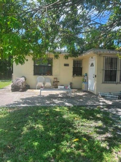 3100 NW 162nd St, Miami Gardens, FL 33054 Photo