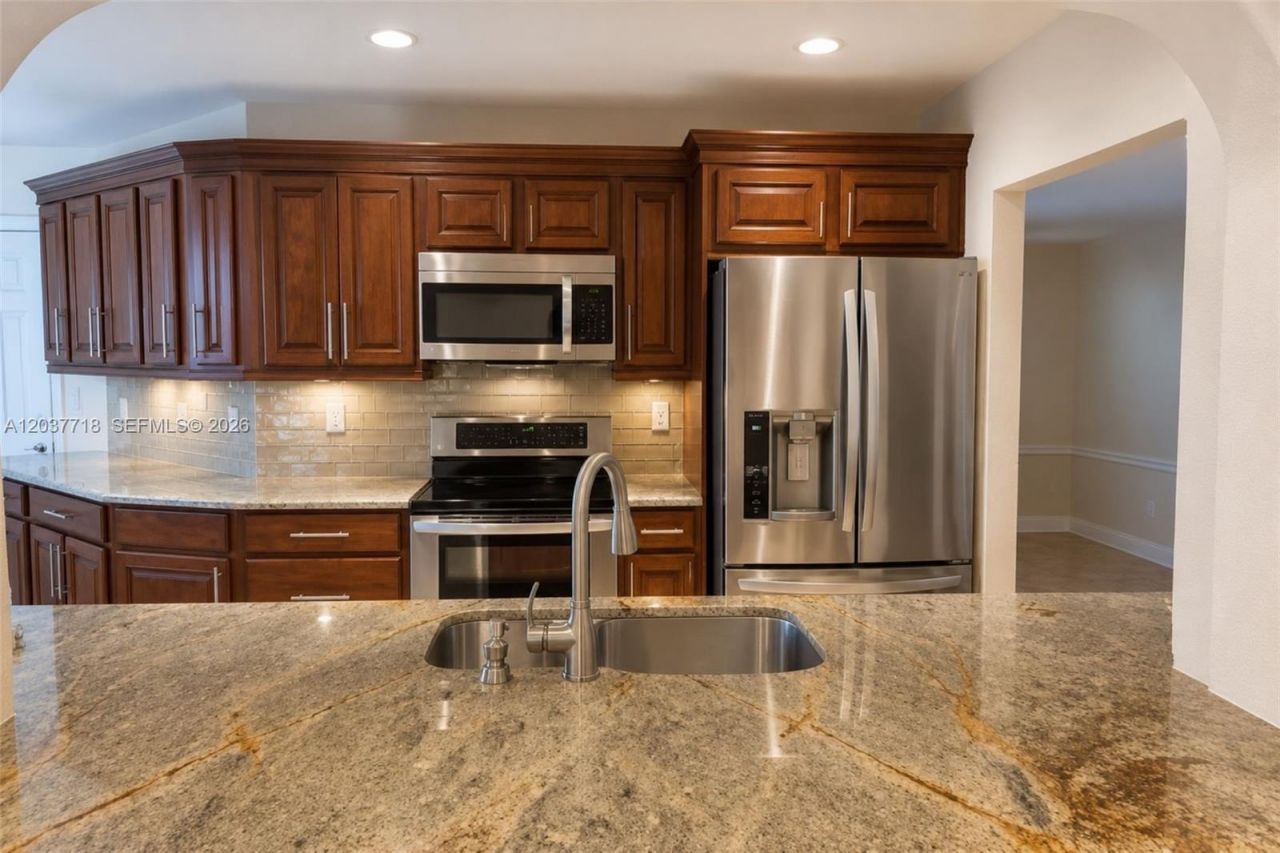 5062 NW 41st Pl, Lauderdale Lakes, FL 33319 Photo