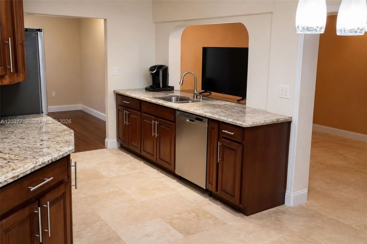 5062 NW 41st Pl, Lauderdale Lakes, FL 33319 Photo