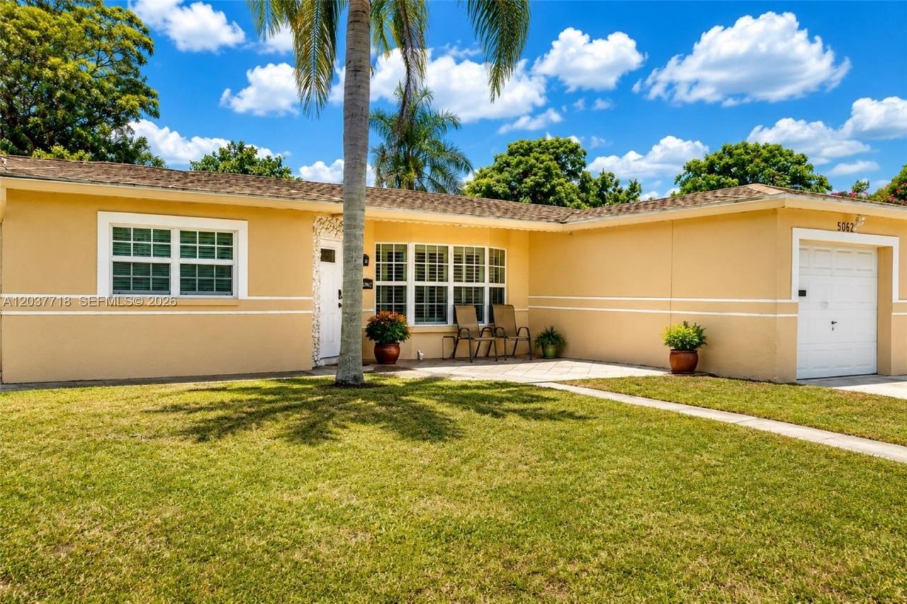 5062 NW 41st Pl, Lauderdale Lakes, FL 33319 Photo