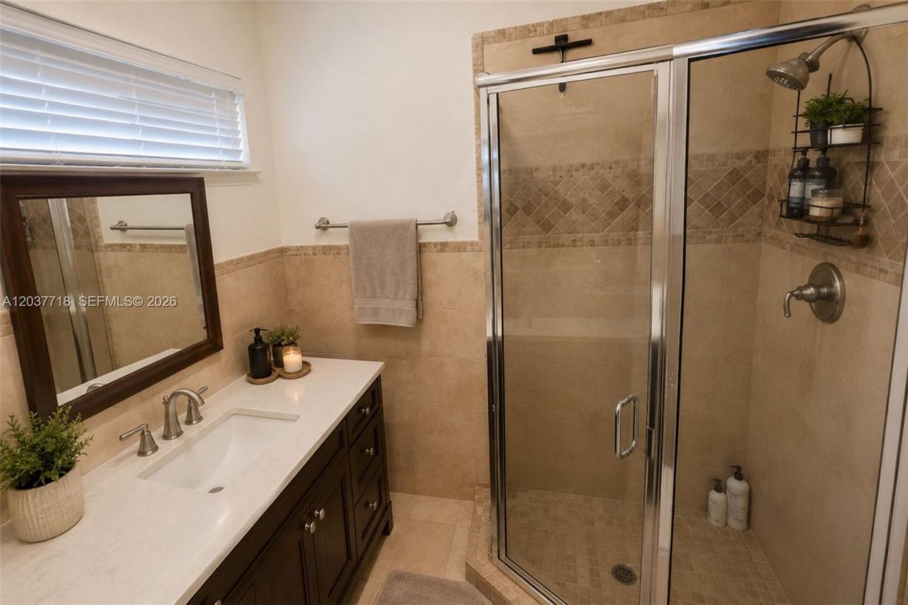 5062 NW 41st Pl, Lauderdale Lakes, FL 33319 Photo