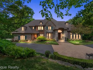 7662 Devins Ridge, Clarkston, MI 48348