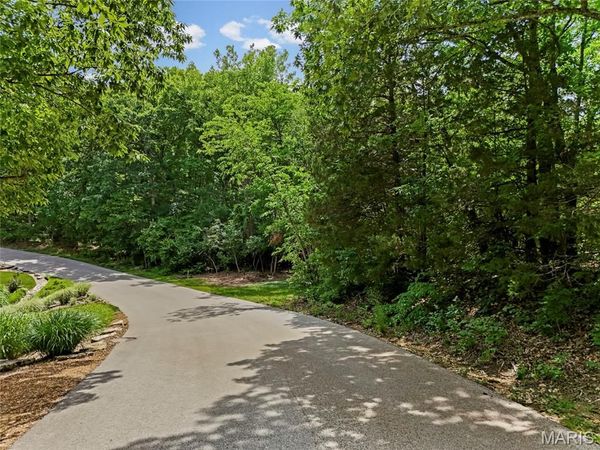 9629 W Vista Drive, Hillsboro, MO 63050