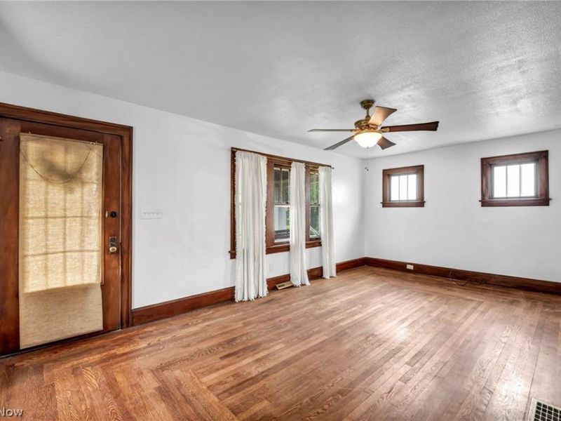 1940 E 34th Street, Lorain, OH 44055 Photo 9