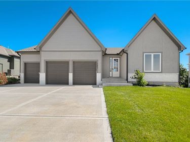 7551 NW Gower Avenue, Kansas City, MO 64151