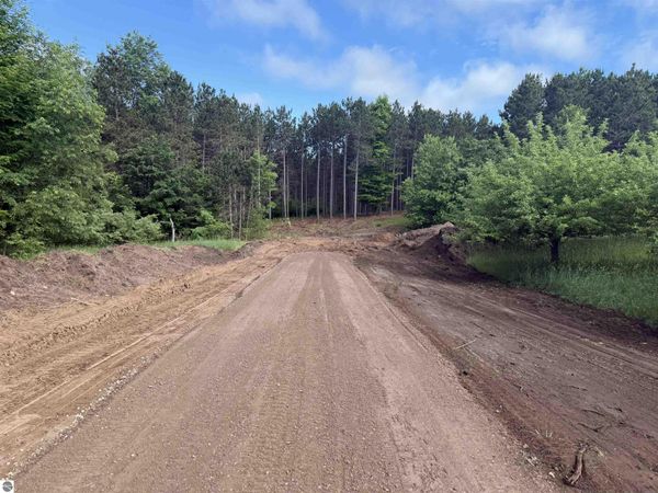 6 Karnes Road, Glen Arbor, MI 49636