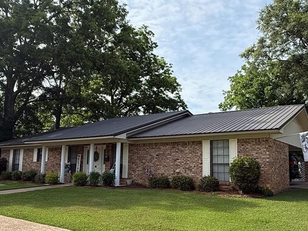 202 Butler Street , Springhill, LA 71075