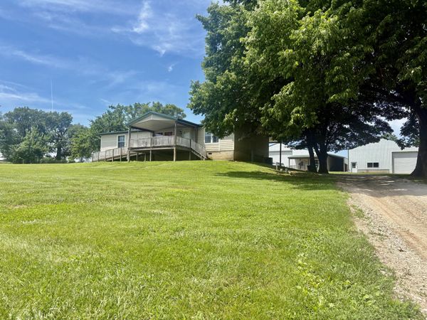 11 S Dade 203 , Everton, MO 65646
