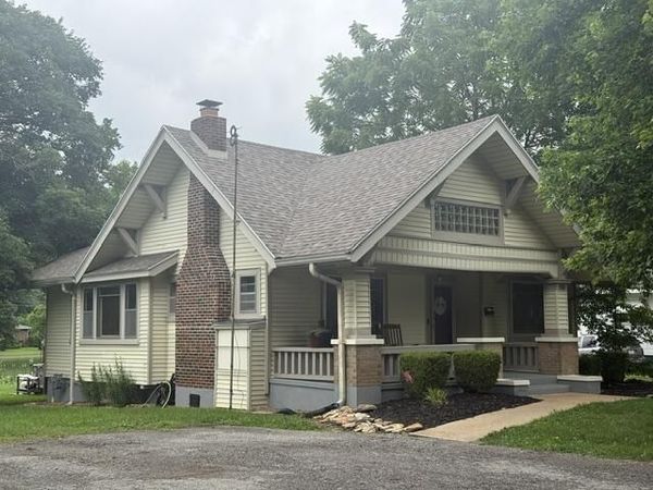 729 E Dorris Avenue , Mountain Grove, MO 65711