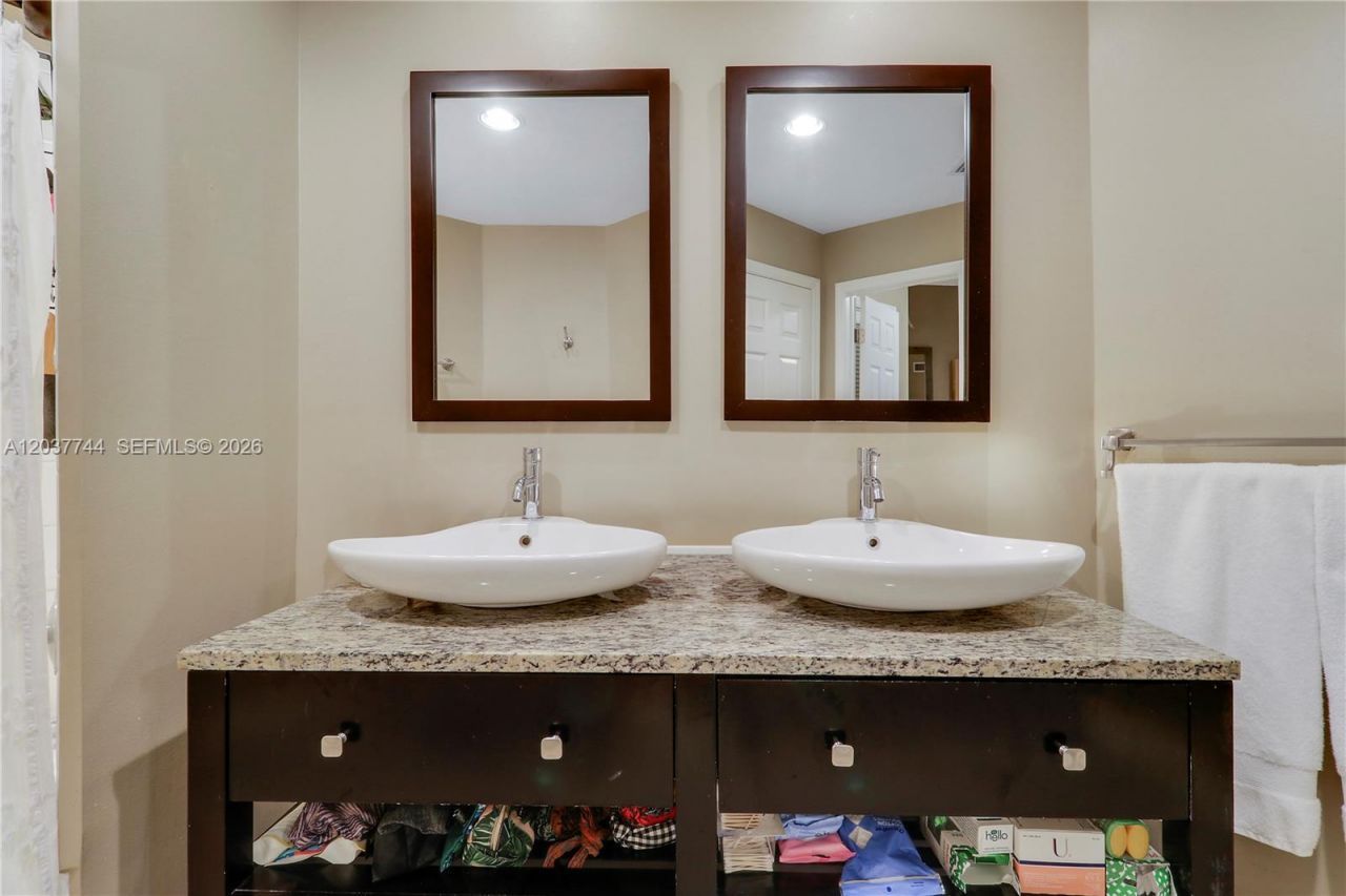 101 Sea Oats Dr, Unit H, Juno Beach, FL 33408 Photo