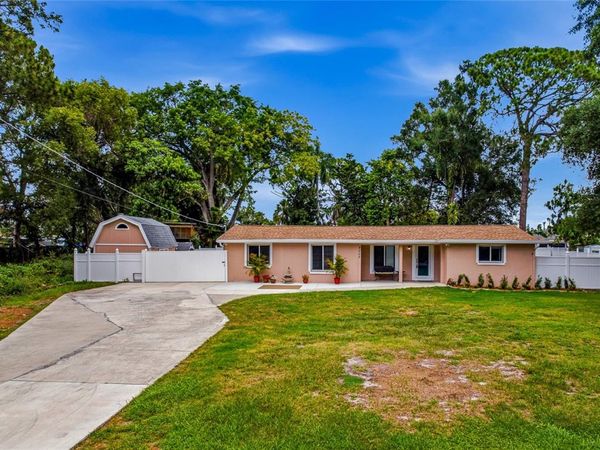 8205 WESTRIDGE DRIVE, TAMPA, FL 33615
