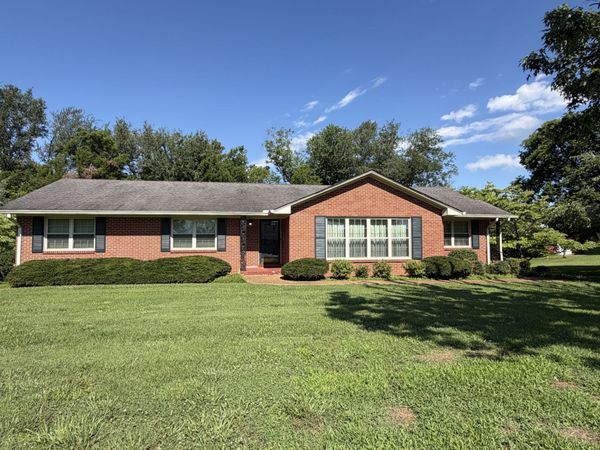 500 N Russell St N, Portland, TN 37148
